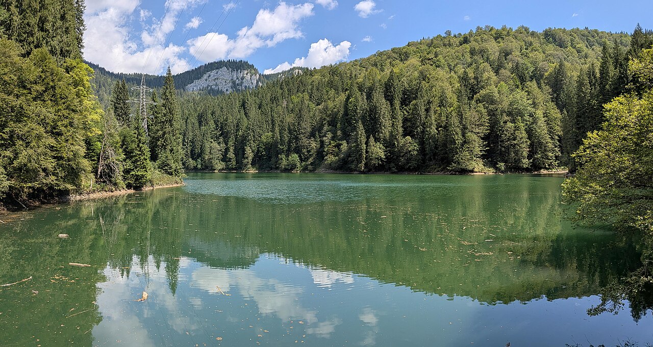 Lacul Scropoasa