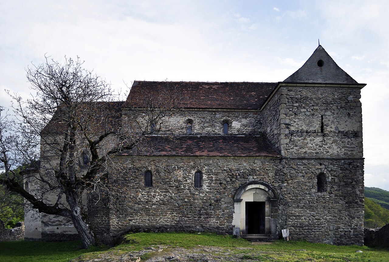 Biserica fortificată „Sfântul Mihail” din Cisnădioara